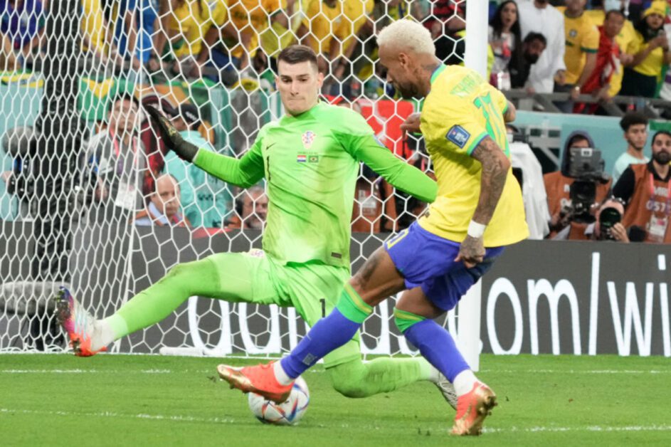 Prestes a confirmar Ederson, Fenerbahçe empresta goleiro ao Girona