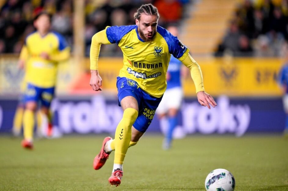 Santos tenta contratação de atacante franco-argelino